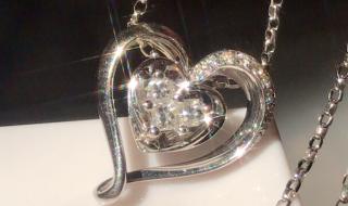 周大福白金项链