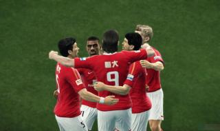 实况足球2013二过一 实况足球2013二过一